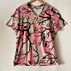 NWT Predator Camo Pink‎ Black V-Neck Short Sleeve Tee Shirt Outdoorsy Gorpcore